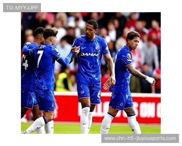 切尔西全队表现稳定，未给对手机会，切尔西全队合影