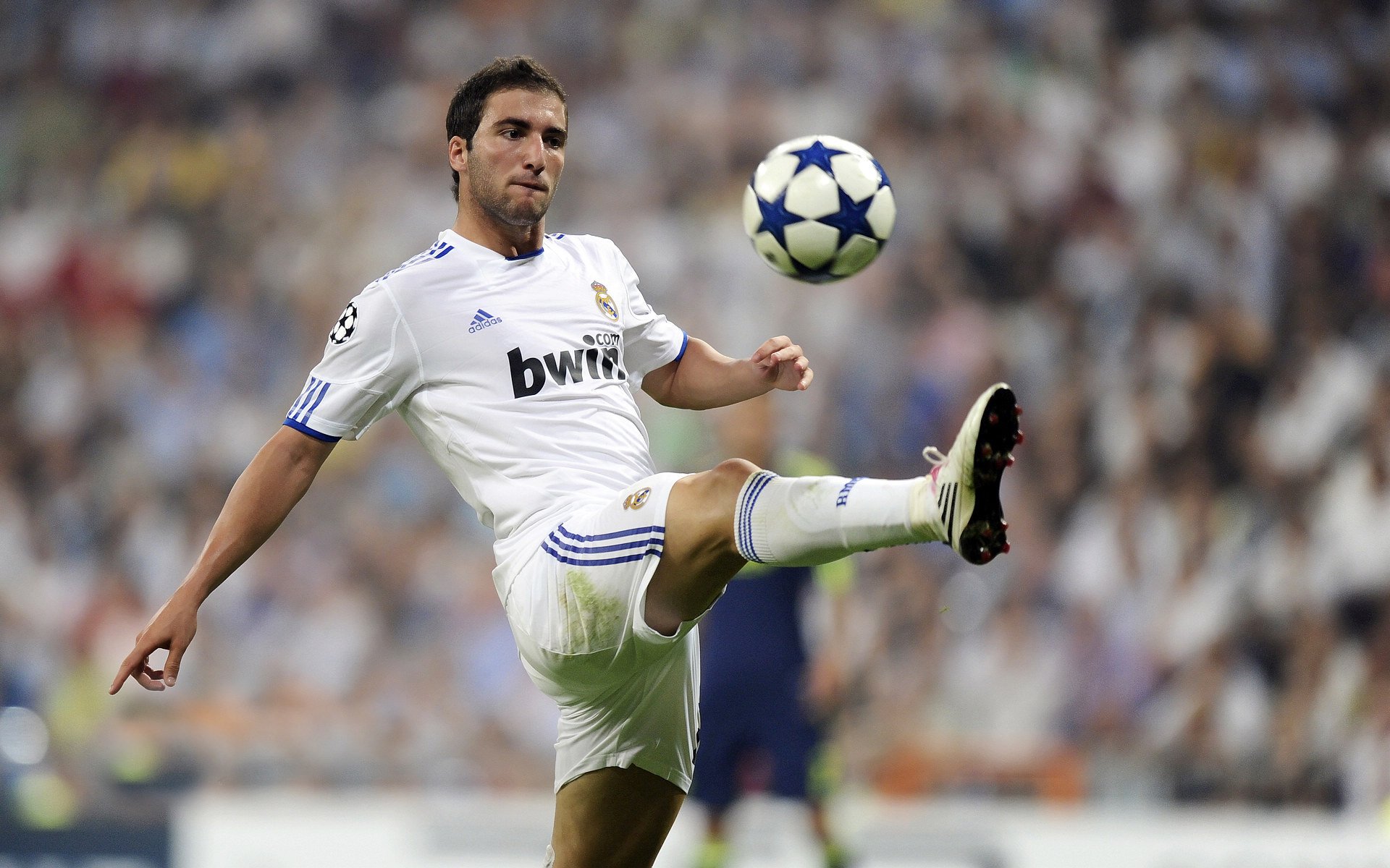 9游-切尔西锋线哑火，波切蒂诺如何解决进攻难题？，波切蒂诺常用阵型