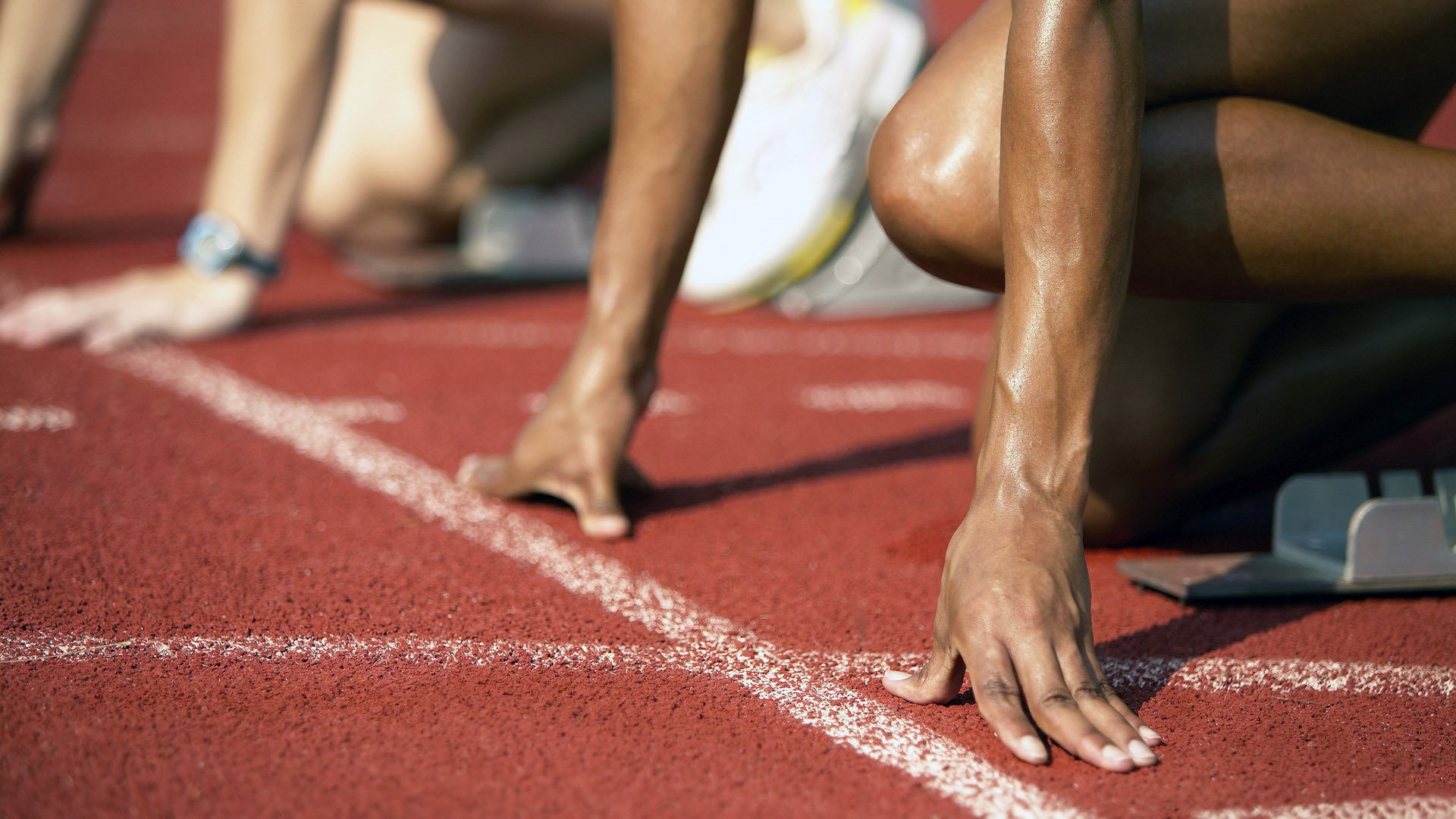 欧冠生死时刻：伤病困境中的热刺之战，哥本哈根的苦涩过去与埃里克森的逆转未来